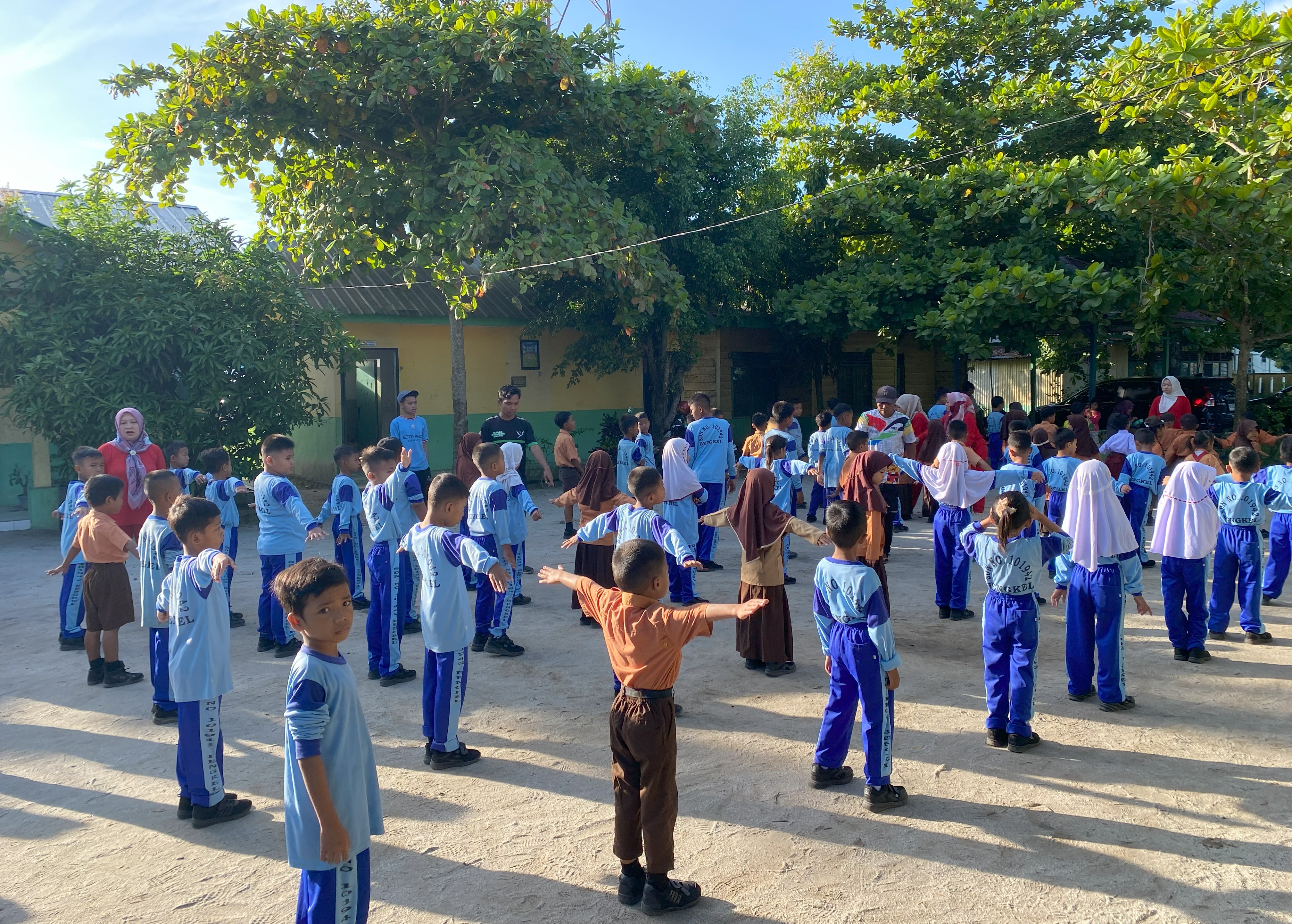 Senam yang dilaksanakan setiap hari Jumat di SDN 101942